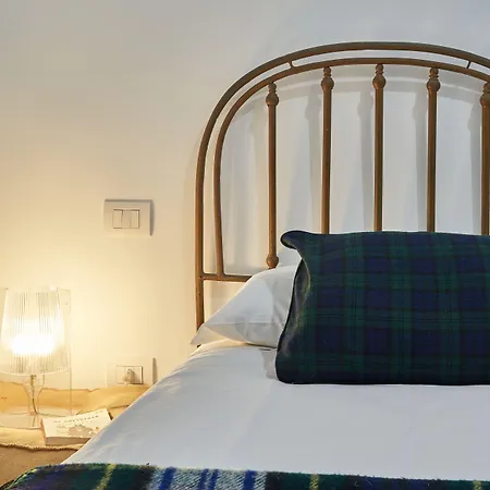 Palazzo Bevilacqua 4* Nápoles